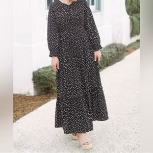 Dainty Jewells Picnic At Tiffany's
Worn one time!